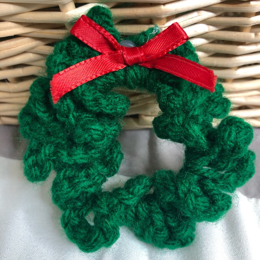 Handmade Christmas Wreath Pin
